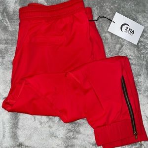 Zyia Everywhere Jogger in red